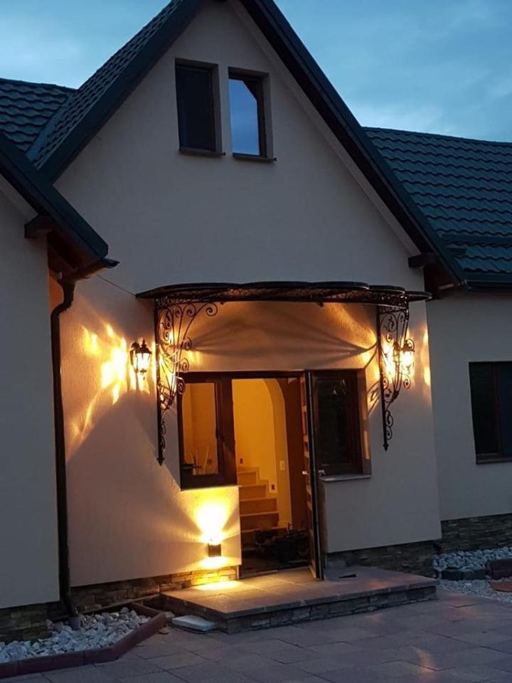 Pensiunea Brazi Turda Exterior foto