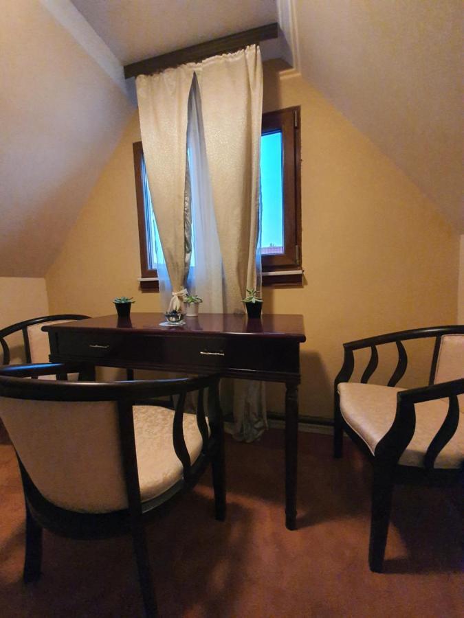 Pensiunea Brazi Turda Exterior foto